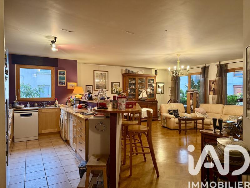 Appartement - 94 m² - 5 pièces