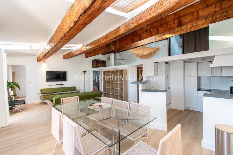 Appartement - 104 m² - 4 pièces