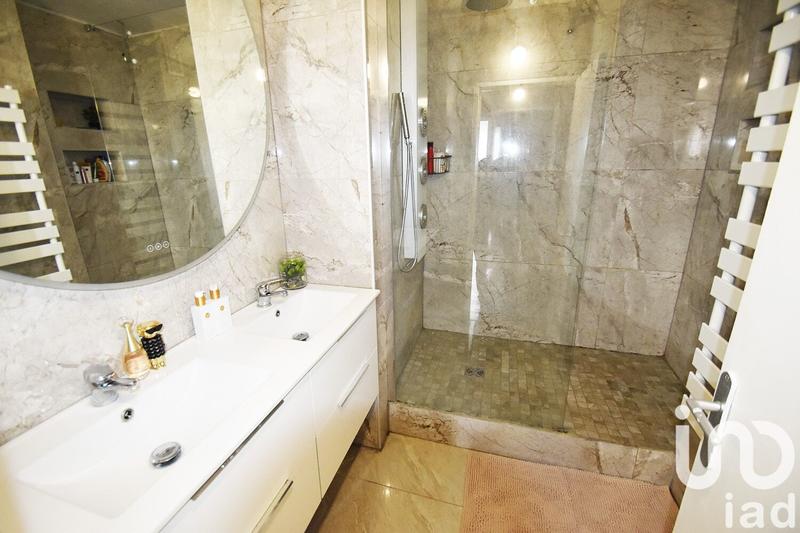 Appartement - 94 m² - 5 pièces