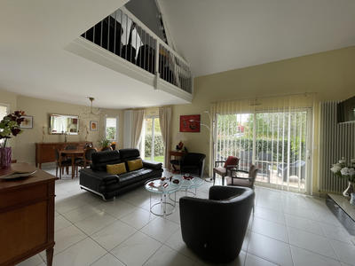 Maison - 161 m² - 6 pièces