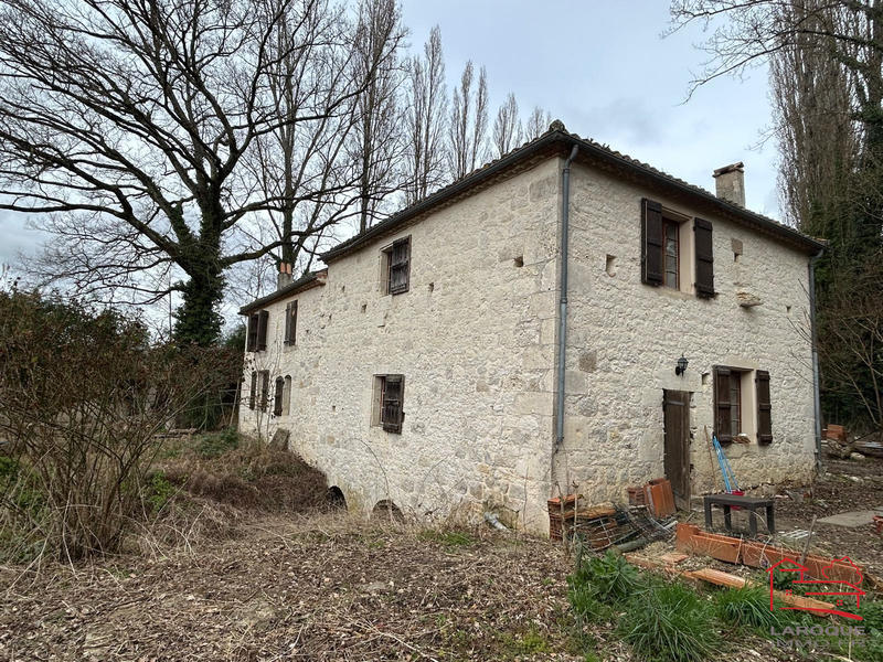 Maison - 200 m² - 6 pièces