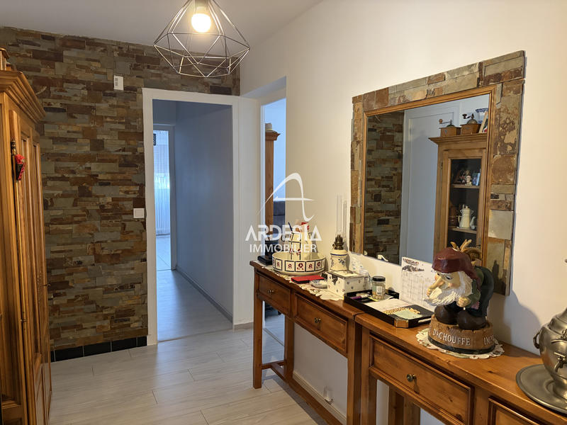 Appartement - 85 m² - 4 pièces