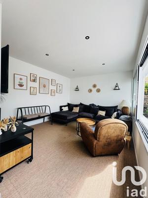 Maison - 99 m² - 5 pièces