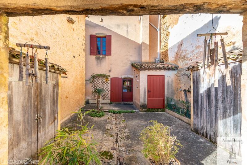 Maison traditionnelle - 318 m² - 12 pièces