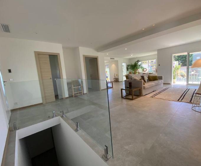 Villa - 175 m² - 6 pièces