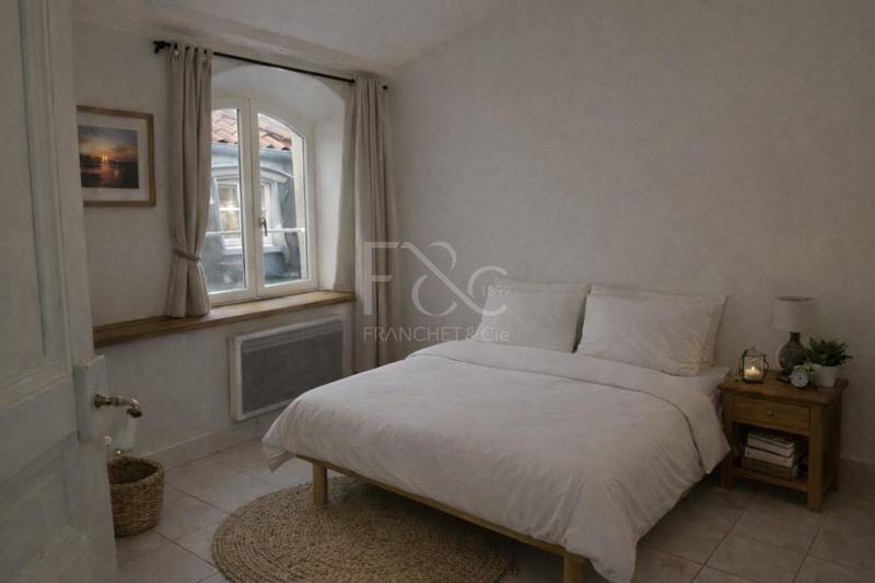 Appartement - 85 m² - 5 pièces