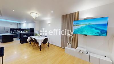 Maison - 94 m² - 5 pièces