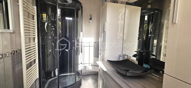 Maison - 130 m² - 7 pièces