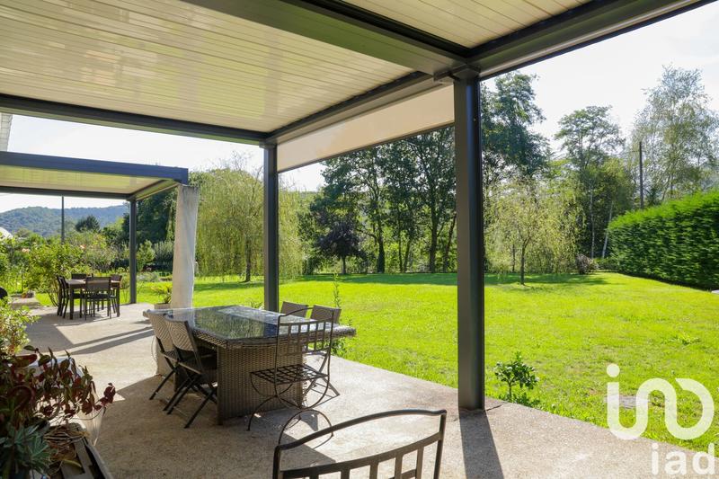 Maison - 257 m² - 8 pièces