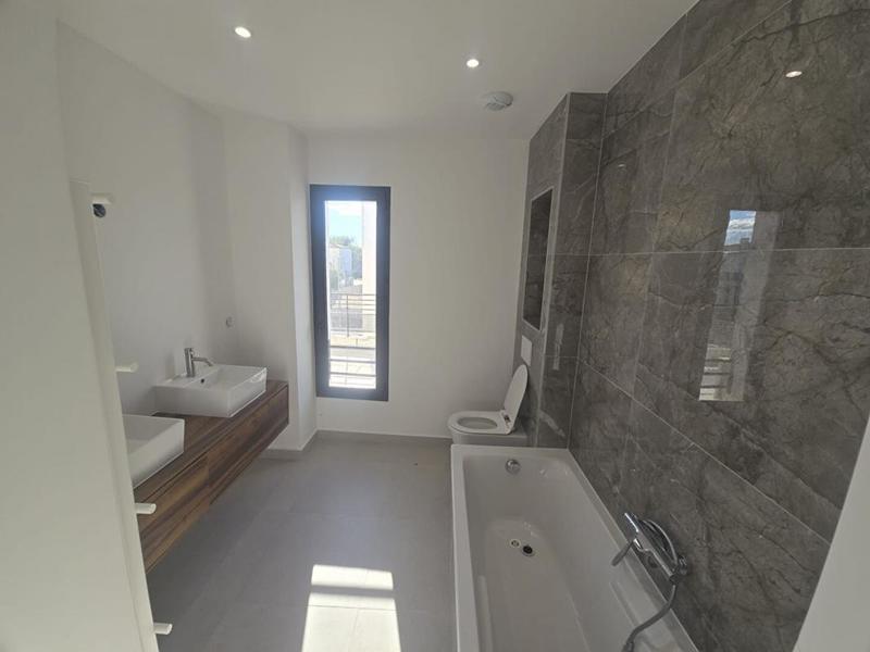 Maison - 160 m² - 5 pièces