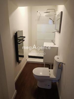 Local commercial - 46 m² - 2 pièces