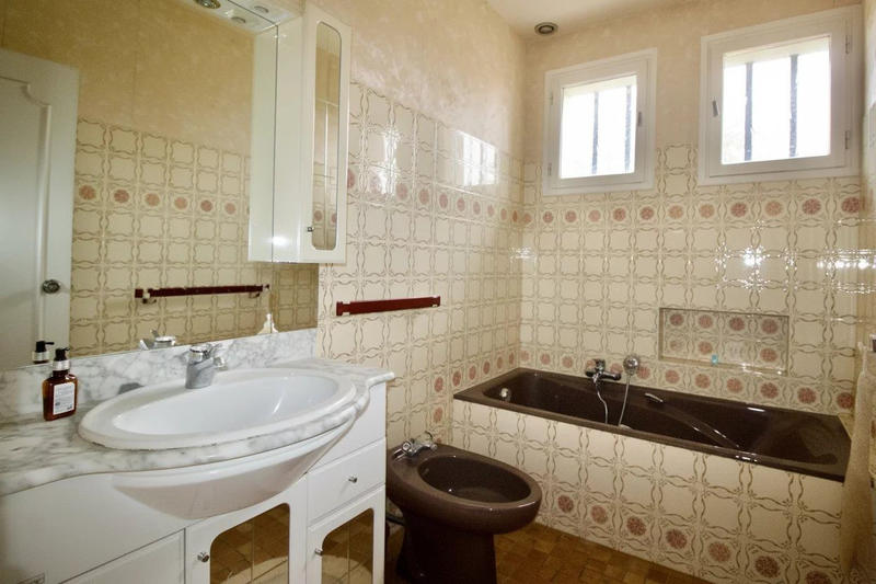 Maison - 163 m² - 8 pièces