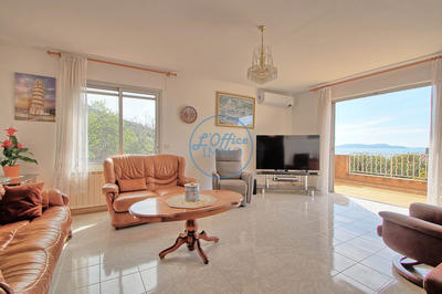 Villa - 200 m² - 7 pièces