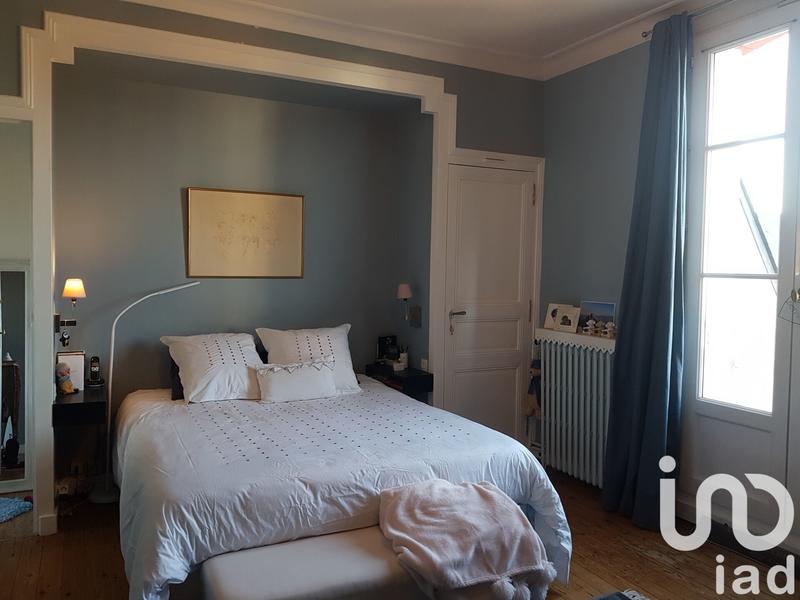 Maison - 216 m² - 13 pièces