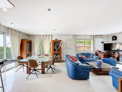 Maison - 133 m² - 6 pièces