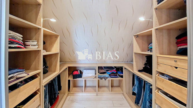 Maison traditionnelle - 109 m² - 4 pièces