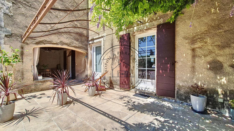 Maison - 450 m² - 19 pièces