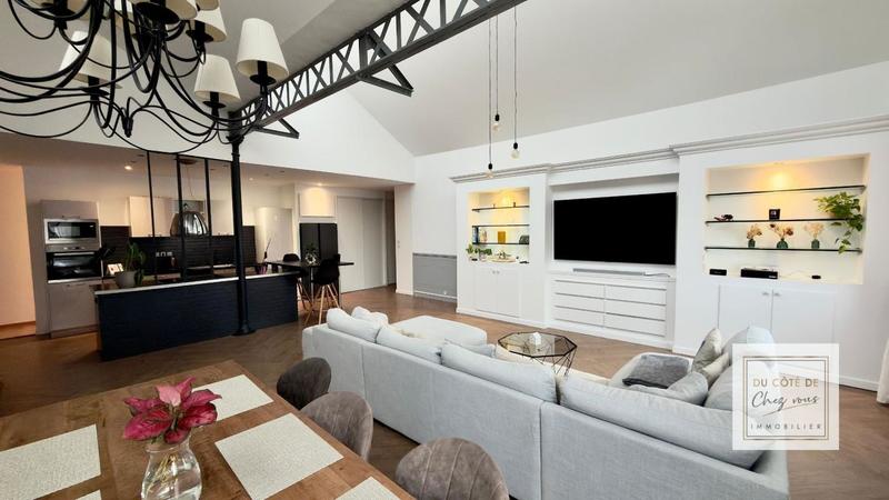 Appartement - 185 m² - 6 pièces