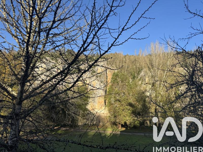 Maison - 210 m² - 10 pièces