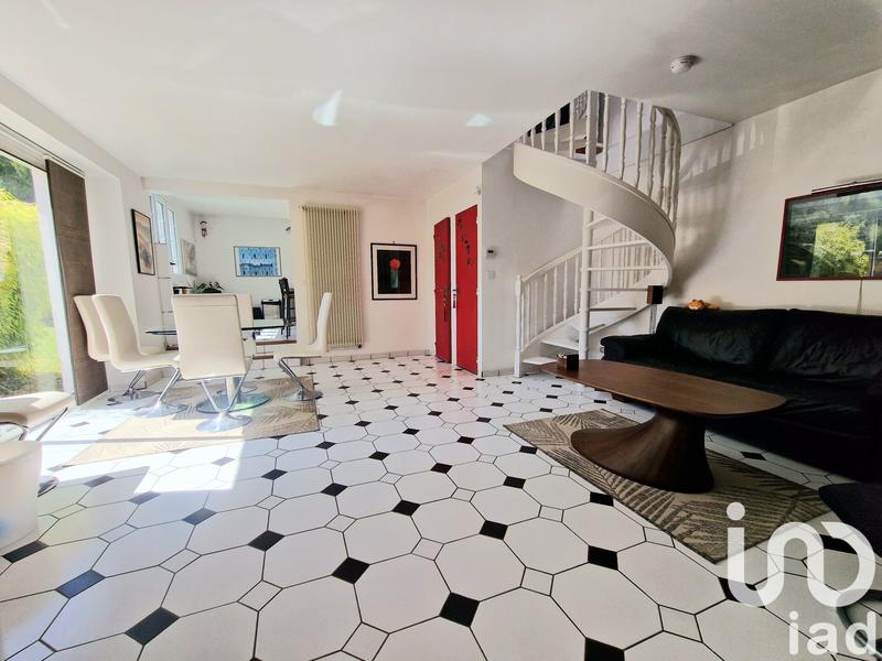 Maison - 110 m² - 4 pièces