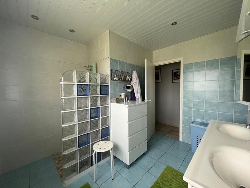 Maison - 111 m² - 9 pièces