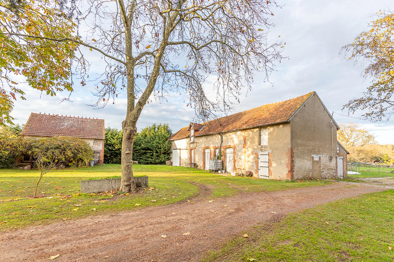 Propriété - 250 m² - 9 pièces