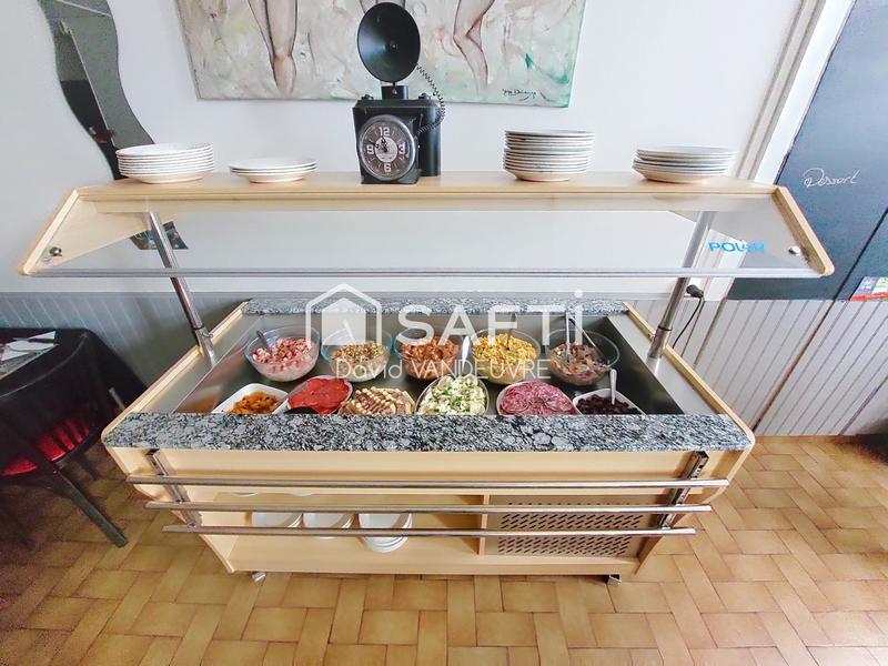 Local commercial - 189 m² - 16 pièces