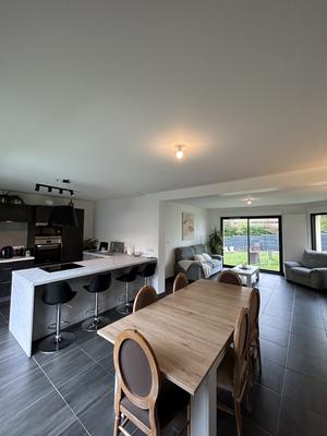 Maison - 121 m² - 6 pièces