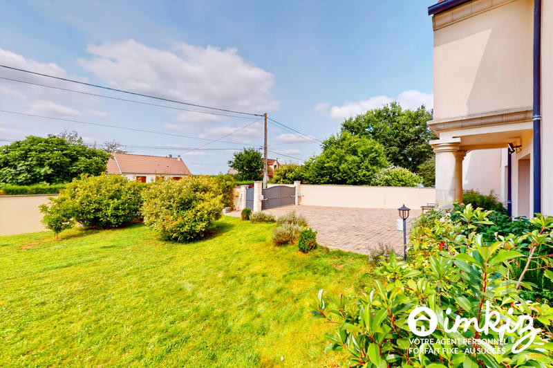 Maison - 235 m² - 7 pièces