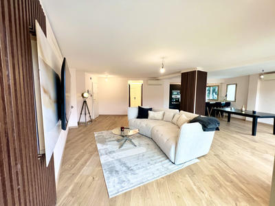 Appartement - 110 m² - 4 pièces