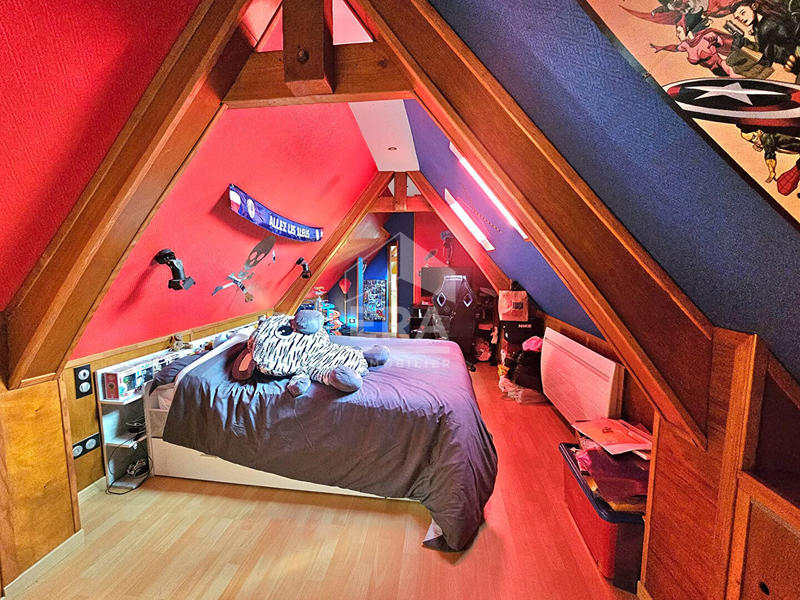 Maison - 155 m² - 8 pièces