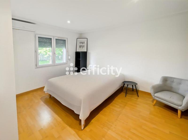 Maison - 145 m² - 6 pièces