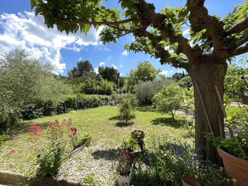 Maison - 94 m² - 5 pièces