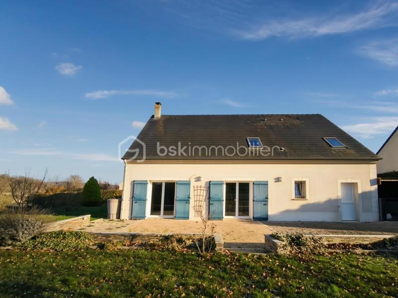 Maison traditionnelle - 152 m² - 6 pièces