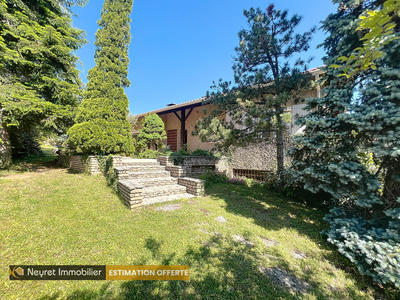 Maison - 160 m² - 5 pièces