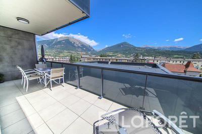 Appartement - 77 m² - 3 pièces