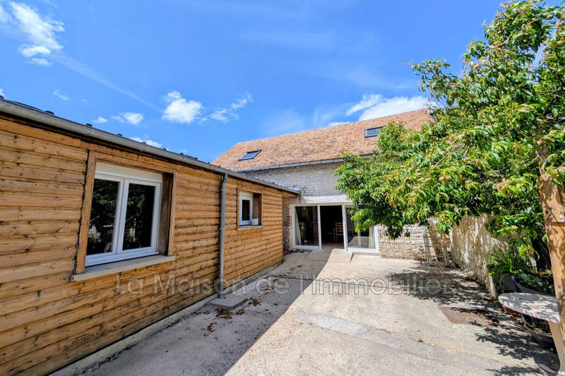 Propriété - 293 m² - 10 pièces