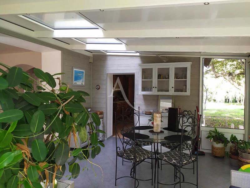 Maison - 195 m² - 7 pièces