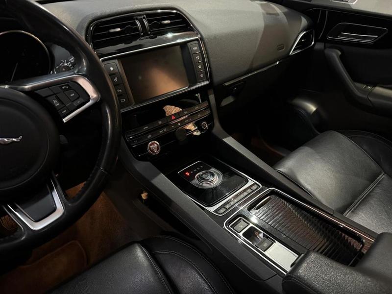 Jaguar F-Pace 2.0 d Awd Portfolio Edition