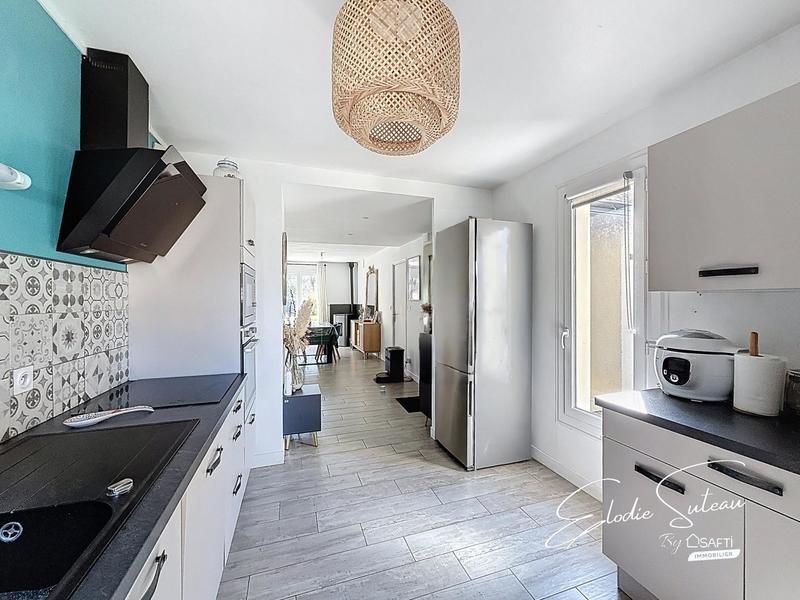 Maison - 97 m² - 6 pièces