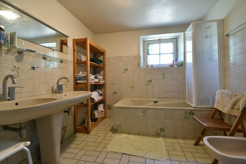 Maison - 258 m² - 10 pièces