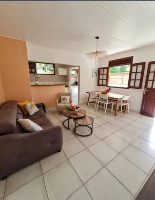 Maison - 90 m² - 3 pièces