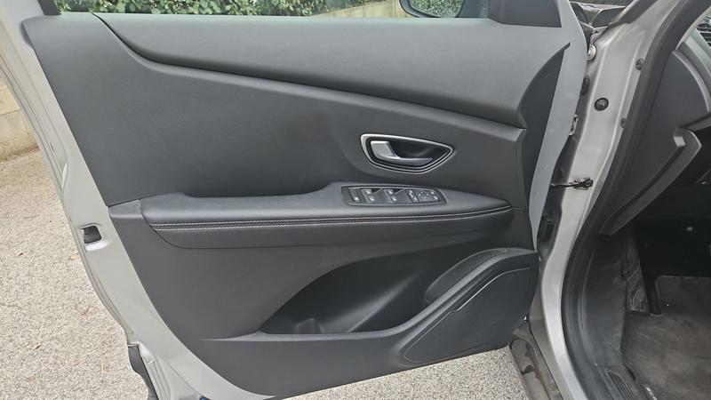 Renault Scénic IV 1.7 dCi 120 Edc6 Business - Automatique