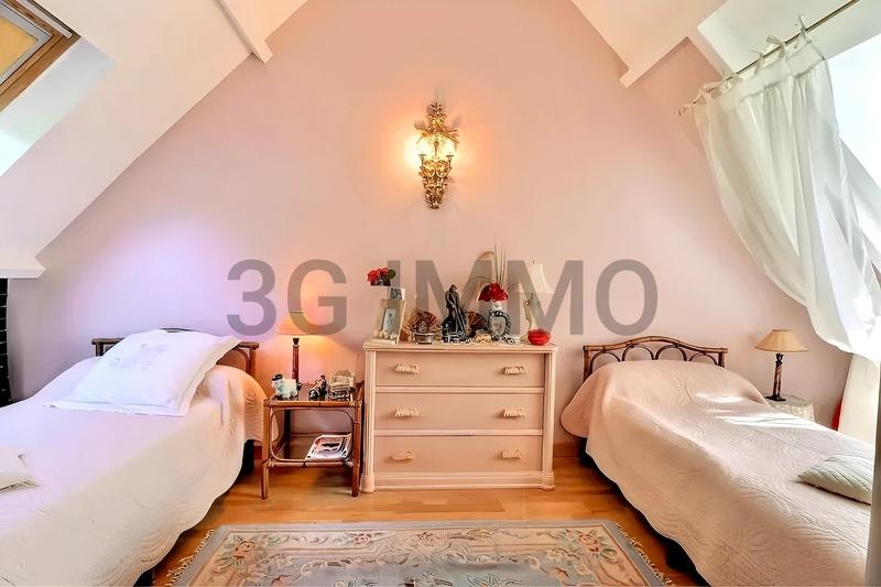 Maison - 144 m² - 7 pièces