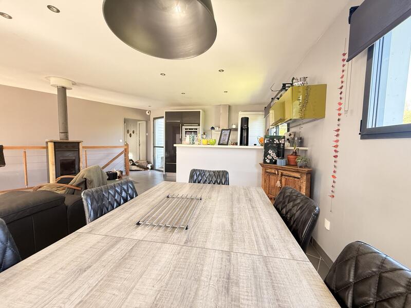 Maison - 159 m² - 6 pièces