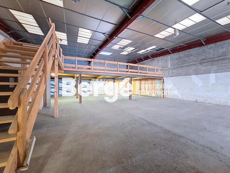 Entrepôt - 565 m²
