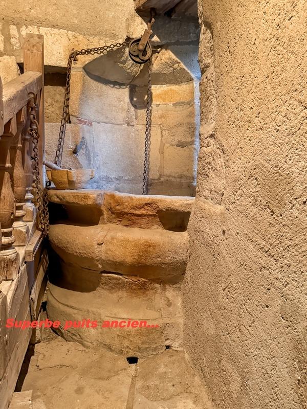 Propriété - 252 m² - 10 pièces