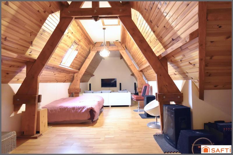 Maison - 200 m² - 7 pièces