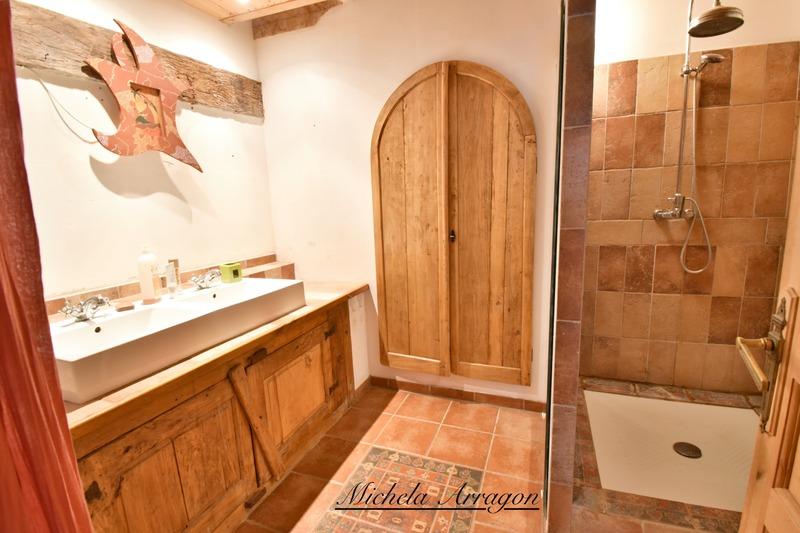 Maison en pierre - 138 m² - 6 pièces