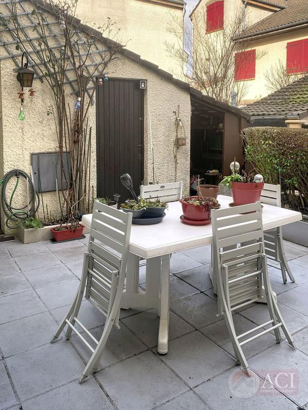 Maison - 83 m² - 5 pièces